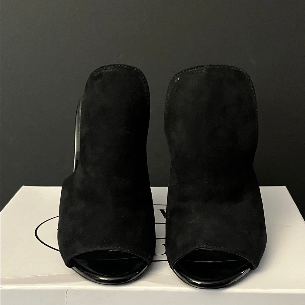 Steve Madden Elegant Black Peep-Toe Heels - Picture 3 of 7